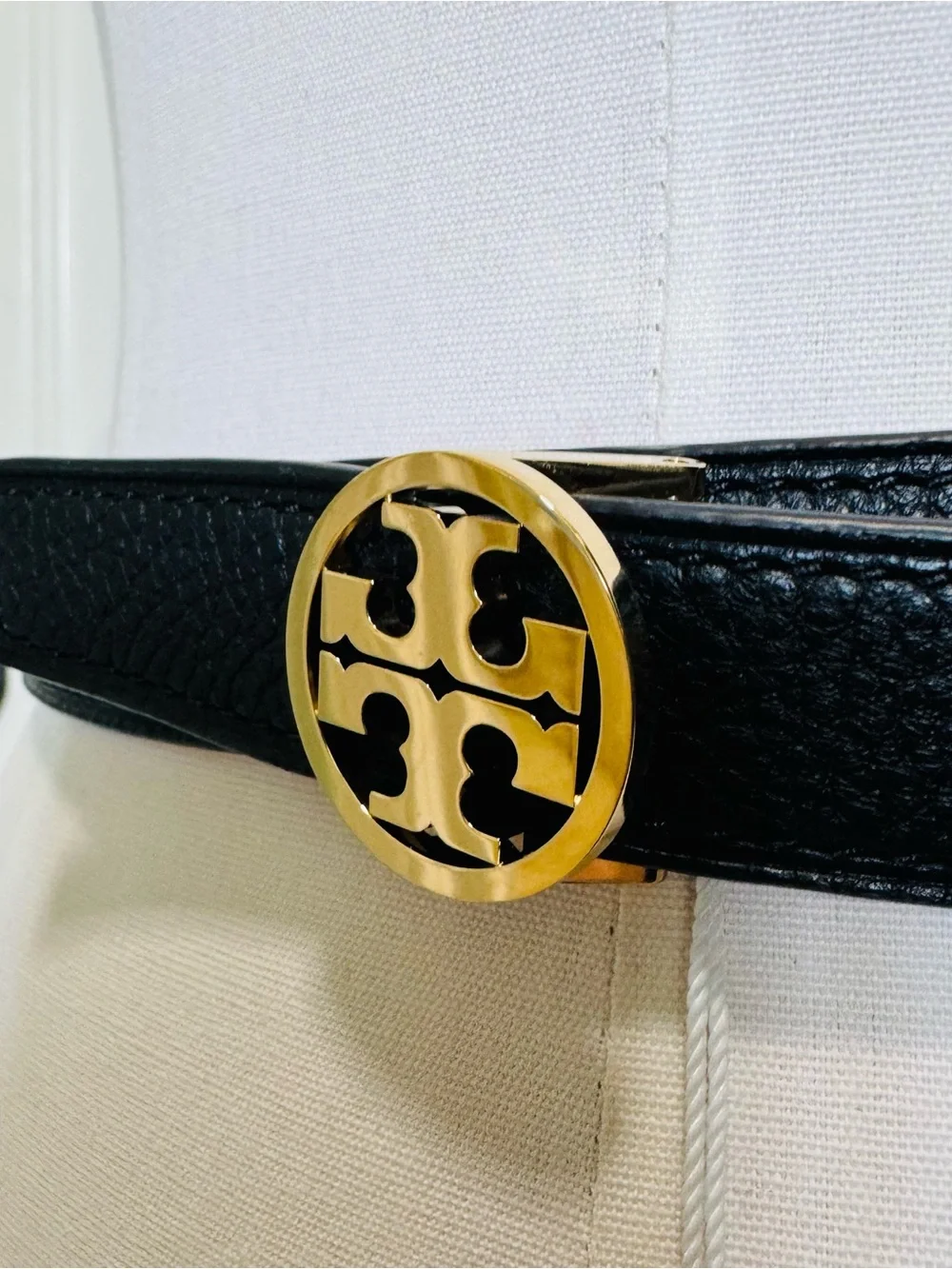 Tory Burch 1” Reversible Black /Brown Leather Belt with Gold Logo Disc